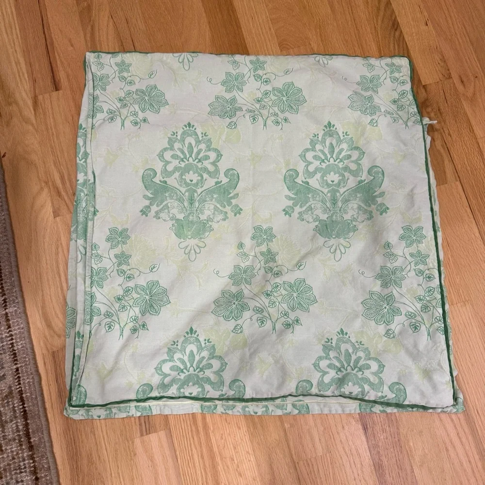 Pinzon 5  Pillow Cases  / Medallion Floral Portugal 100% Cotton